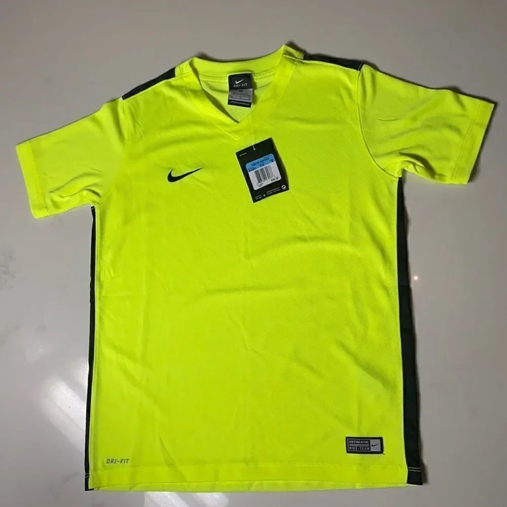 Nike Youth Unisex Soccer Shirt Size Medium NWT Neon Yellow with Black Accents